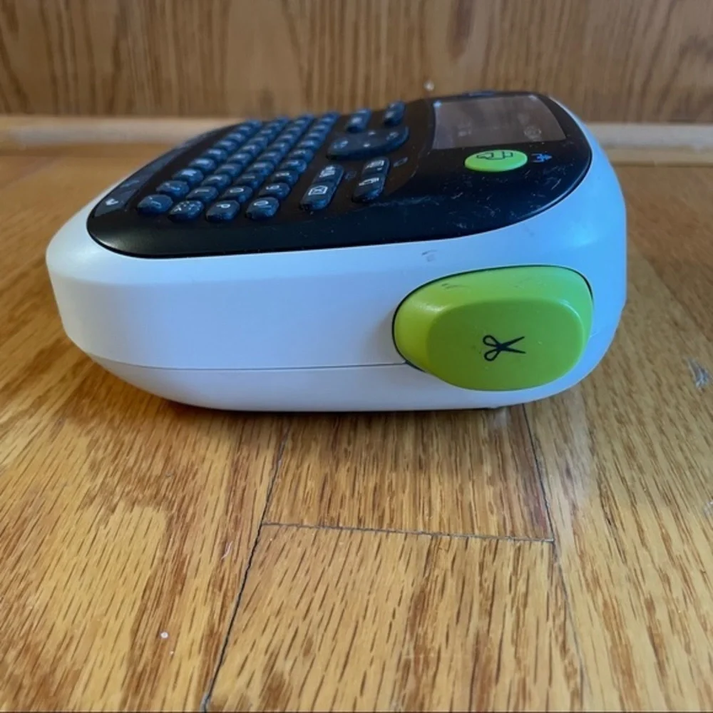 Epson Model LW-300 Label Printer/Label Maker - 6-12 MM 1/4-1/2